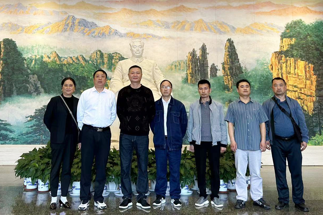 追尋先烈足跡  傳承紅色基因——湖南發(fā)展鳥(niǎo)兒巢公司全體黨員參觀賀龍紀(jì)念館