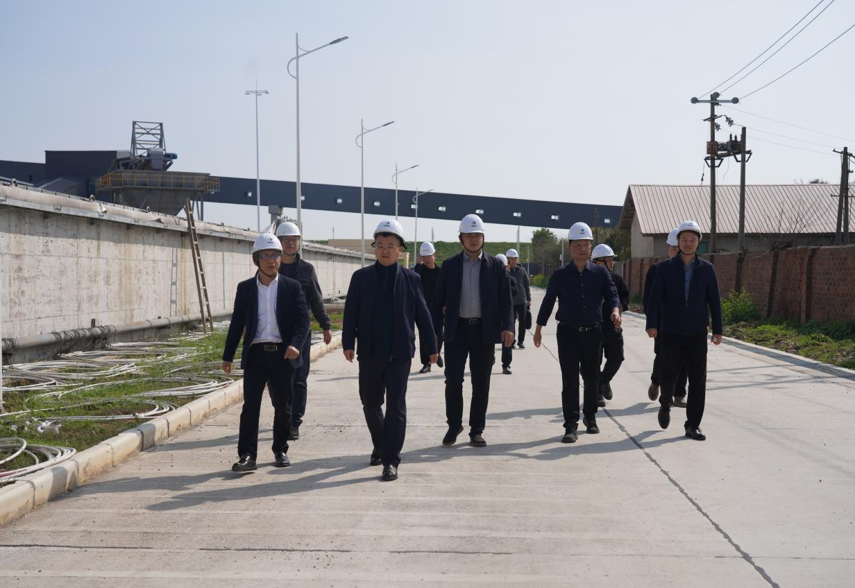 沅江市委副書記候耀森一行調研湖南發(fā)展機制砂和砂石集散中心項目