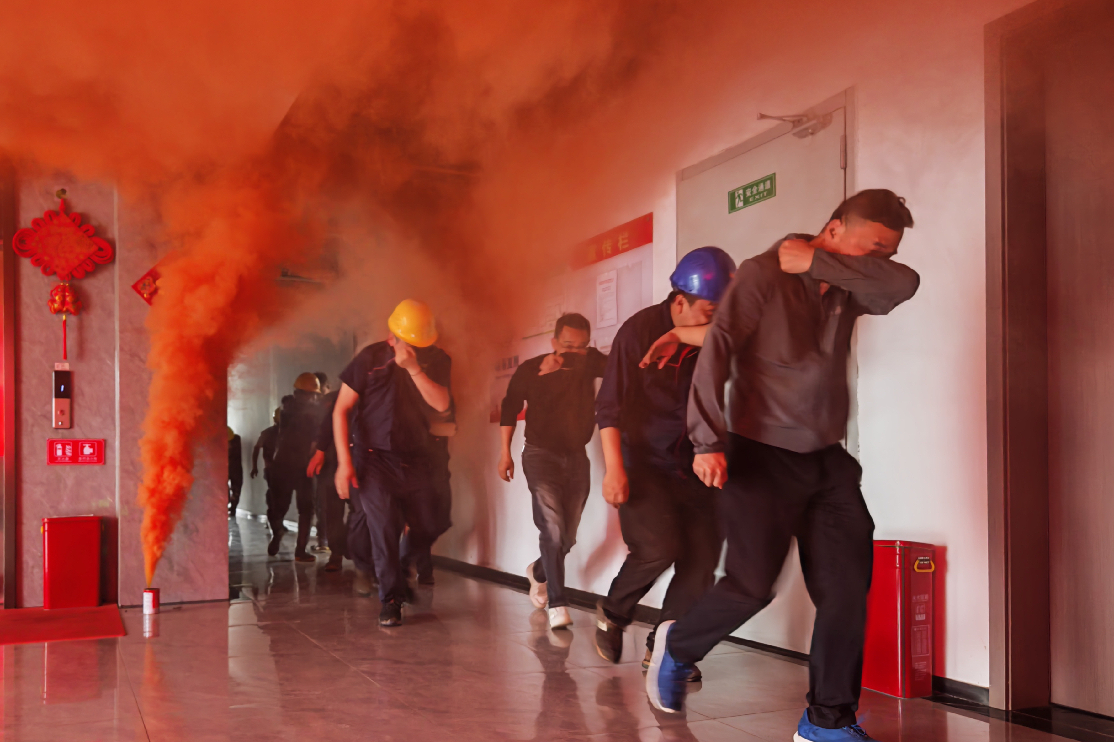 預(yù)防為主 防消結(jié)合——益沅公司開展消防安全培訓(xùn)和應(yīng)急疏散演練活動