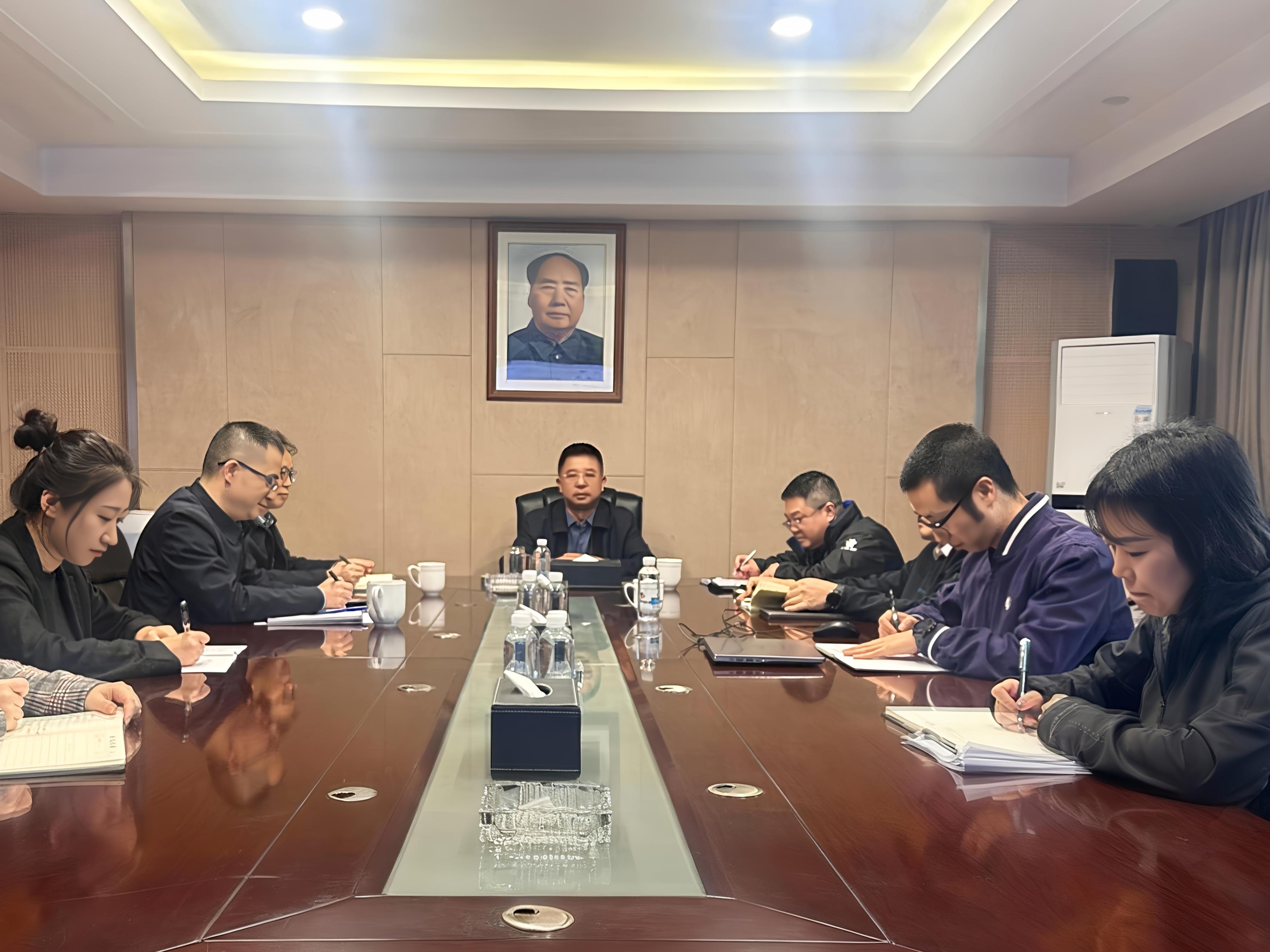 湖南發(fā)展召開(kāi)四季度風(fēng)險(xiǎn)研判會(huì)，強(qiáng)化風(fēng)險(xiǎn)防控?cái)Q緊“安全閥”